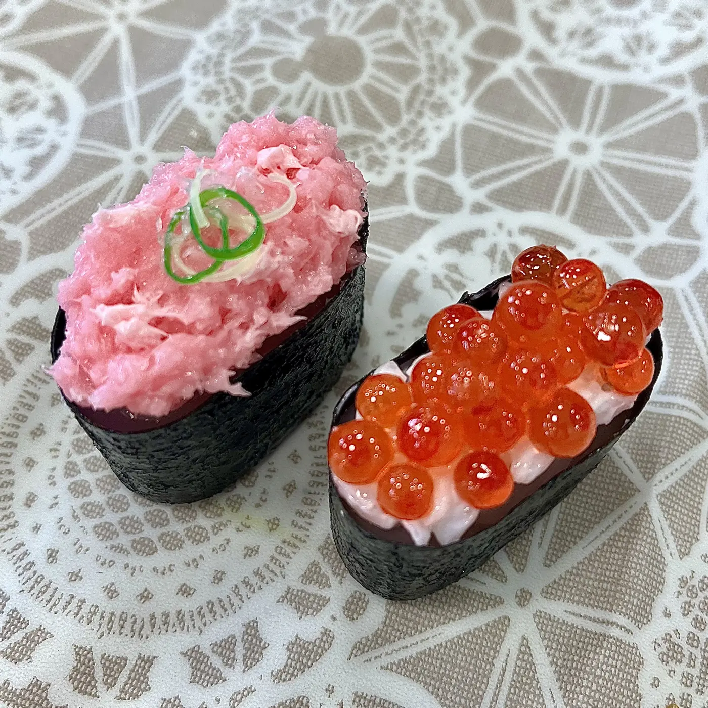 ねぎとろ＆いくら軍艦